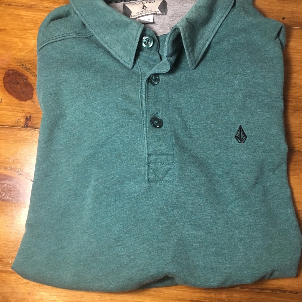 Green Volcom collared shirt